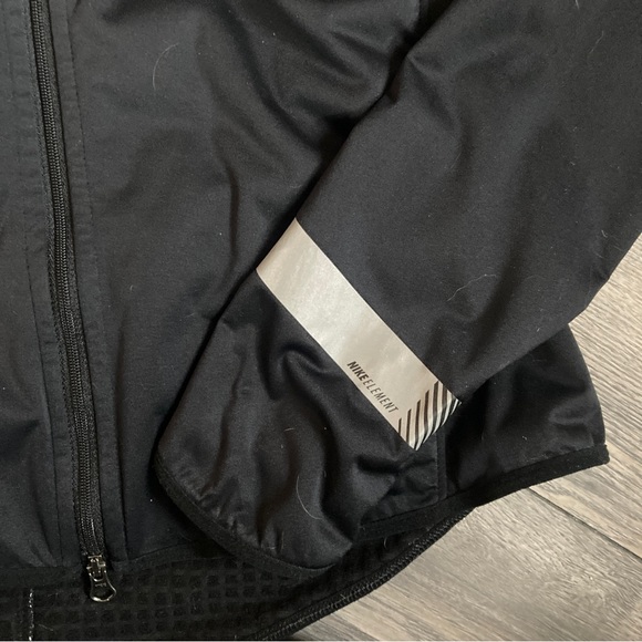 Nike Element Women's Dri-Fit Running Jacket Black - Picture 6 of 10